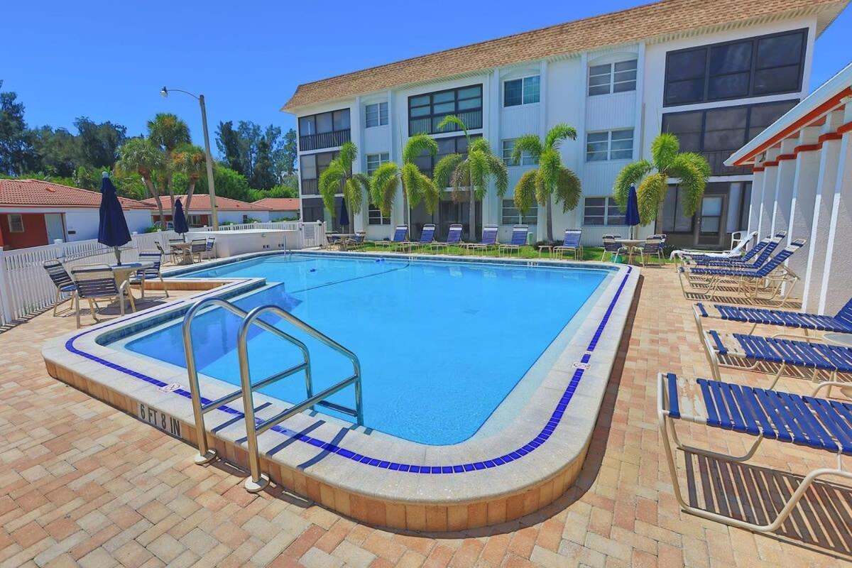 2 Bed 2 Bath Centrally Located On Siesta Key Sarasota Dış mekan fotoğraf